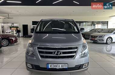 Мінівен Hyundai H-1 2016 в 