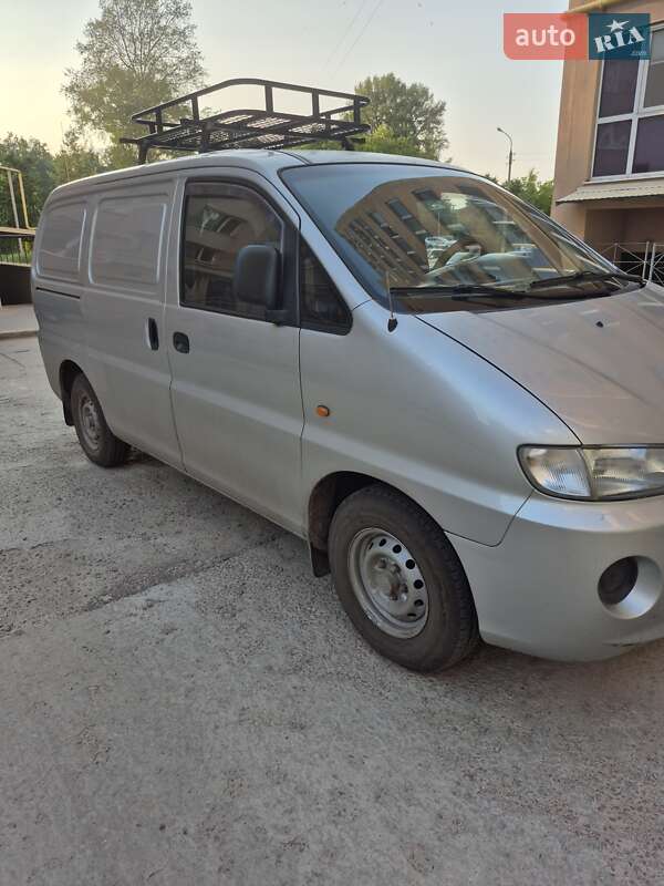 Грузовой фургон Hyundai H-1 2000 в Сумах