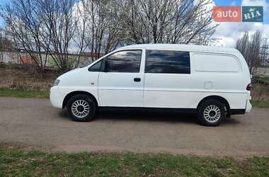 Минивэн Hyundai H-1 1999 в 