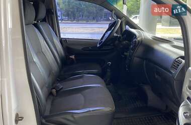 Минивэн Hyundai H-1 2007 в 