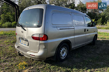 Минивэн Hyundai H-1 2004 в 