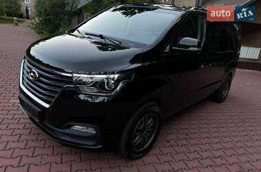 Hyundai H-1 2019
