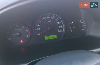 Вантажний фургон Hyundai H-1 2009 в 