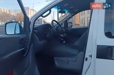 Вантажний фургон Hyundai H-1 2009 в 