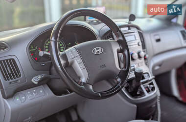 Минивэн Hyundai H-1 2010 в 