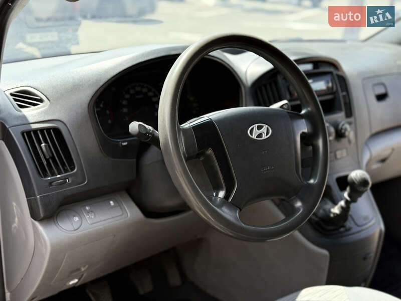 Грузовой фургон Hyundai H-1 2013 в Одессе