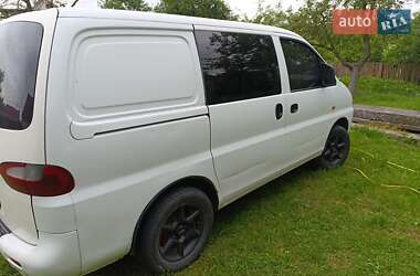 Грузовой фургон Hyundai H-1 2001 в 