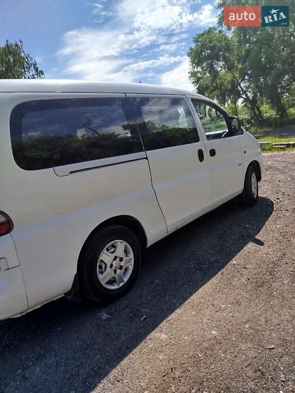 Мінівен Hyundai H-1 2004 в Києві