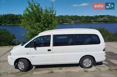 Минивэн Hyundai H-1 2004 в Киеве