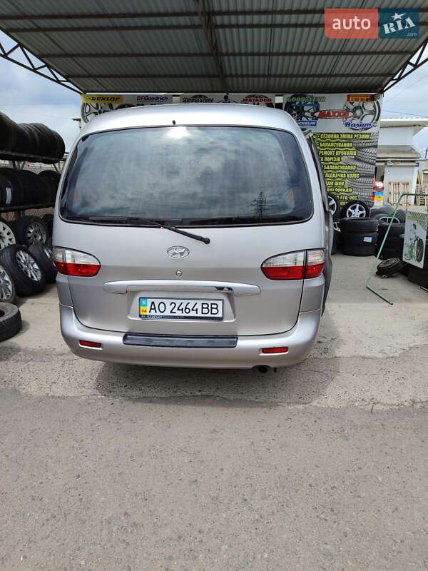 Минивэн Hyundai H-1 2005 в Ужгороде