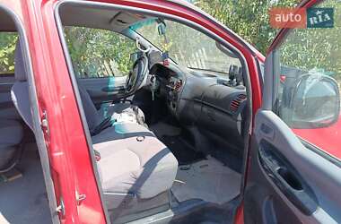 Минивэн Hyundai H-1 2006 в 