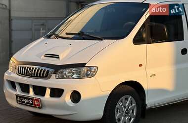 Грузовой фургон Hyundai H-1 2004 в 