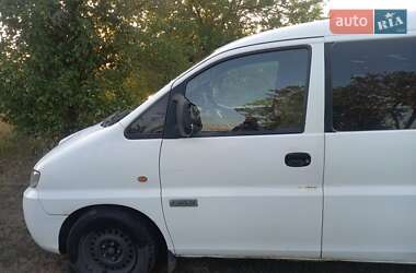 Минивэн Hyundai H-1 2005 в 