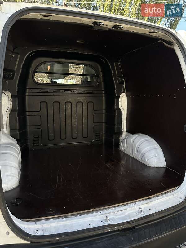 Грузопассажирский фургон Hyundai H-1 2011 в Смеле