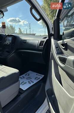 Грузопассажирский фургон Hyundai H-1 2011 в 