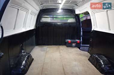 Грузопассажирский фургон Hyundai H-1 2000 в 
