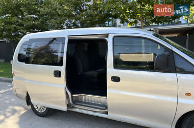 Минивэн Hyundai H-1 2005 в 