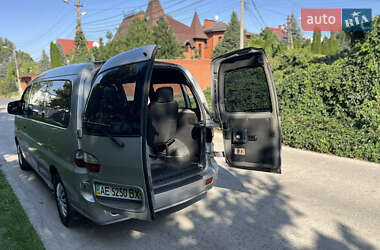 Минивэн Hyundai H-1 2005 в 