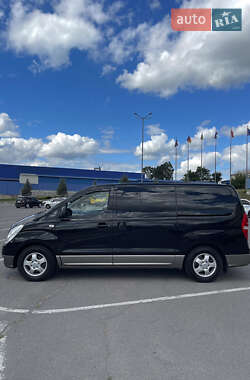Минивэн Hyundai H-1 2010 в 