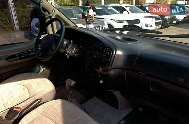 Минивэн Hyundai H-1 2006 в 