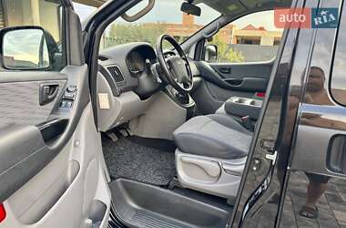 Минивэн Hyundai H-1 2011 в 