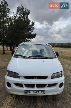 Вантажний фургон Hyundai H-1 2000 в 