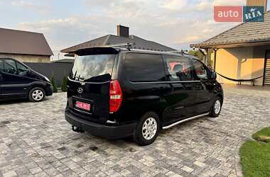 Минивэн Hyundai H-1 2011 в 
