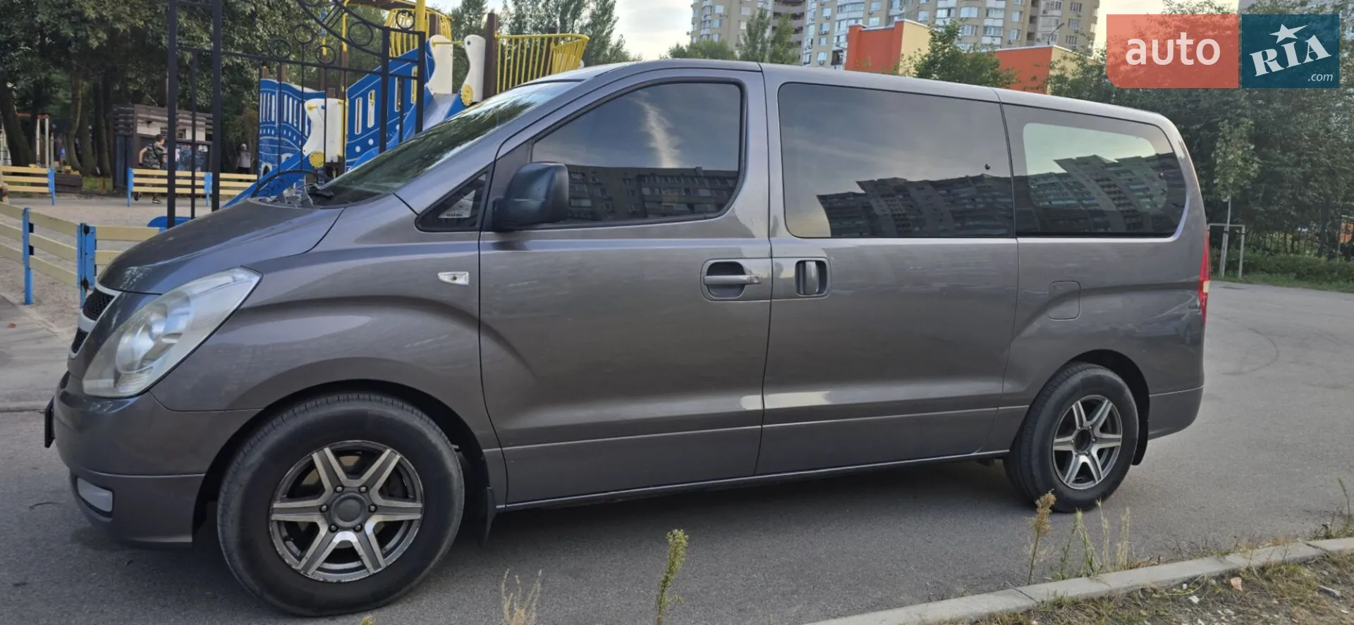 2010 Hyundai Starex (H-1) - мініатюра 2