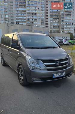 Минивэн Hyundai H-1 2010 в 