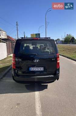 Мінівен Hyundai H-1 2011 в 