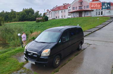 Минивэн Hyundai H-1 2005 в 