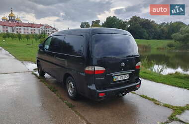 Минивэн Hyundai H-1 2005 в 