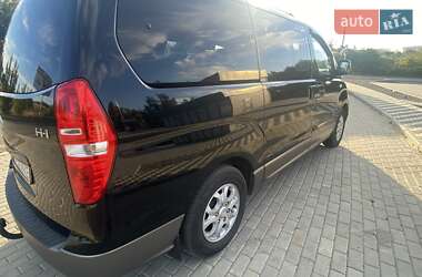 Минивэн Hyundai H-1 2008 в 