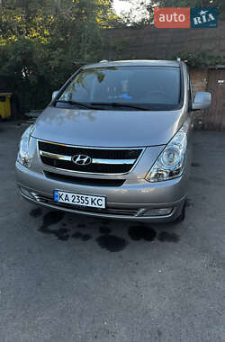 Hyundai H-1 2012