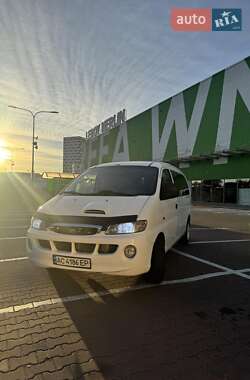 Минивэн Hyundai H-1 2006 в 