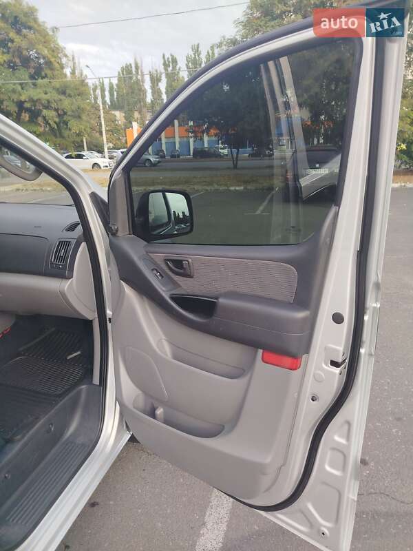 Минивэн Hyundai H-1 2008 в Одессе