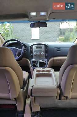 Минивэн Hyundai H-1 2012 в 