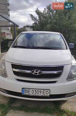 Hyundai H-1 2012