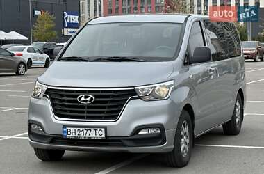 Hyundai H-1 2019