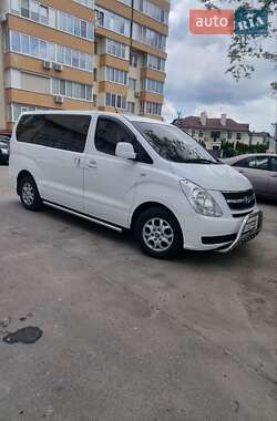 Минивэн Hyundai H-1 2008 в 