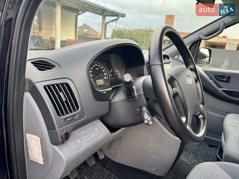 Мінівен Hyundai H-1 2011 в Ковелі