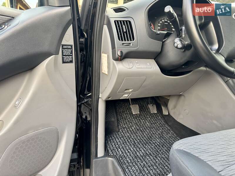 Мінівен Hyundai H-1 2011 в Ковелі