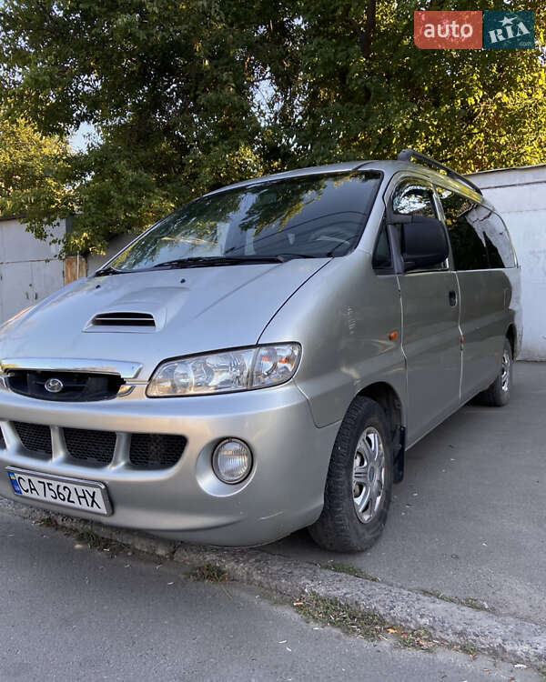 Мінівен Hyundai H-1 2002 в Одесі