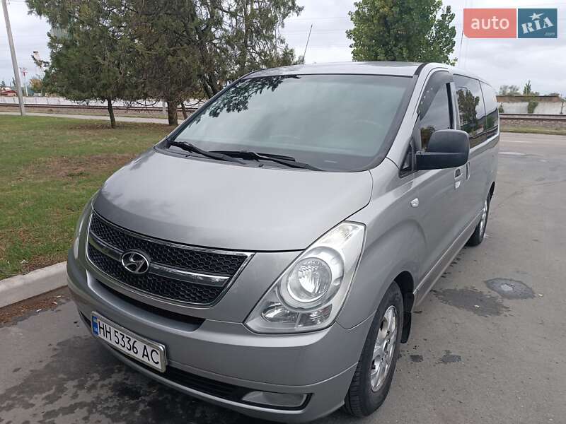 Hyundai H-1 2010