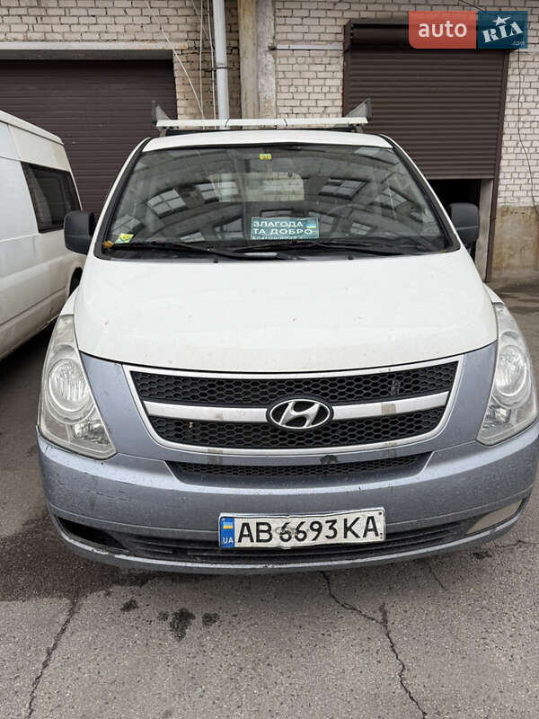 Hyundai H-1 2010