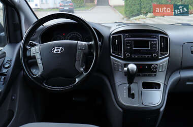 Мінівен Hyundai H-1 2016 в 