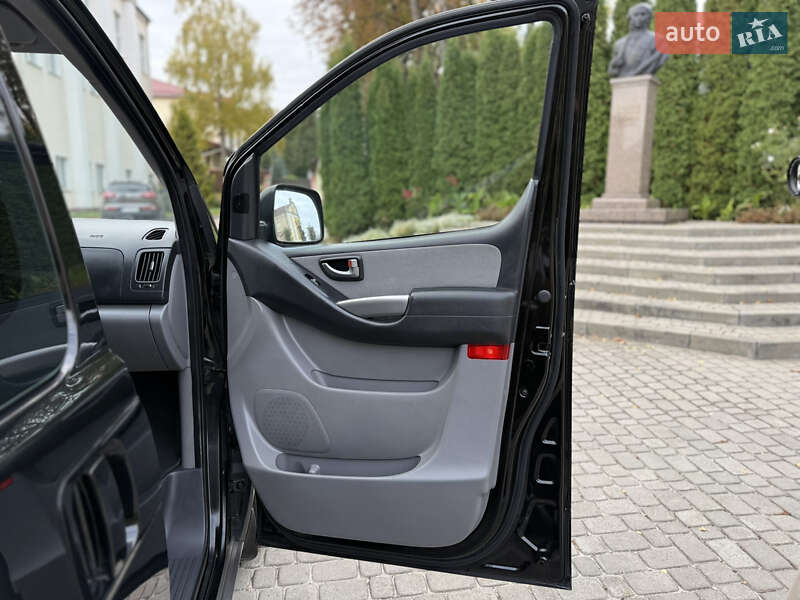 Мінівен Hyundai H-1 2016 в Тернополі