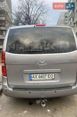 Минивэн Hyundai H-1 2011 в 