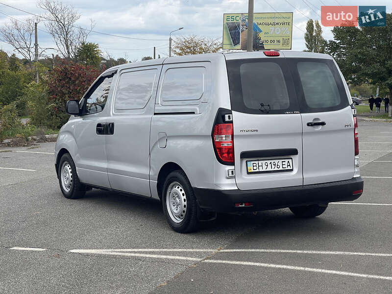 Грузовой фургон Hyundai H-1 2008 в Одессе
