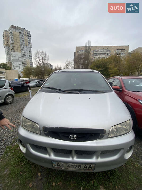 Мінівен Hyundai H-1 2001 в Києві